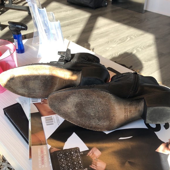 L’Idea by Lori Leather Gold Studded Ankle Boots Black size 38 - Picture 4 of 5